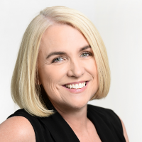 Headshot of Associate Professor Robyn Mildon